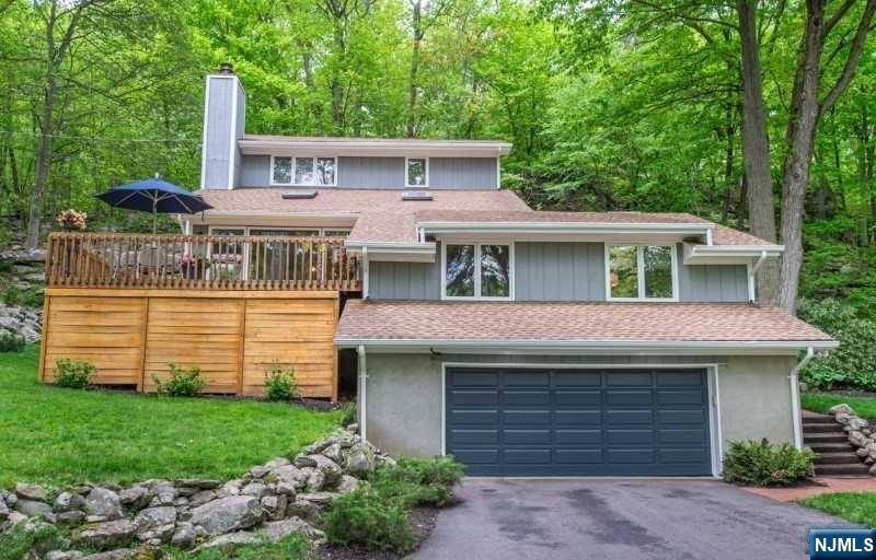 31 Tamarack RD, Byram, NJ 07821