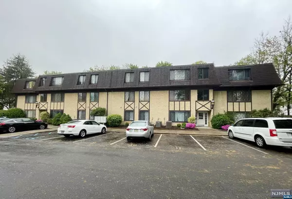 192 Burnett AVE, Maplewood, NJ 07040