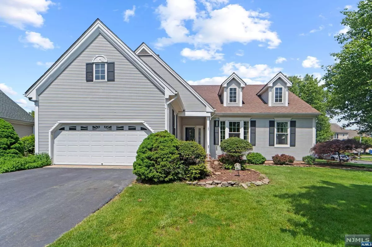 Branchburg, NJ 08876,45 Strawberry Hill RD