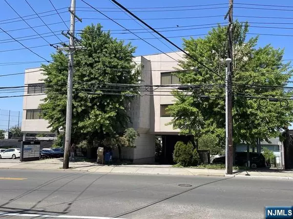 111 Grand AVE #218/220, Palisades Park, NJ 07650