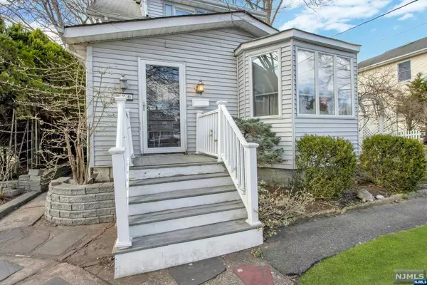 Westwood, NJ 07675,86 3rd AVE