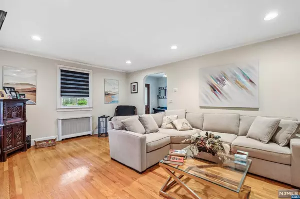 Bergenfield, NJ 07621,31 Sugden ST