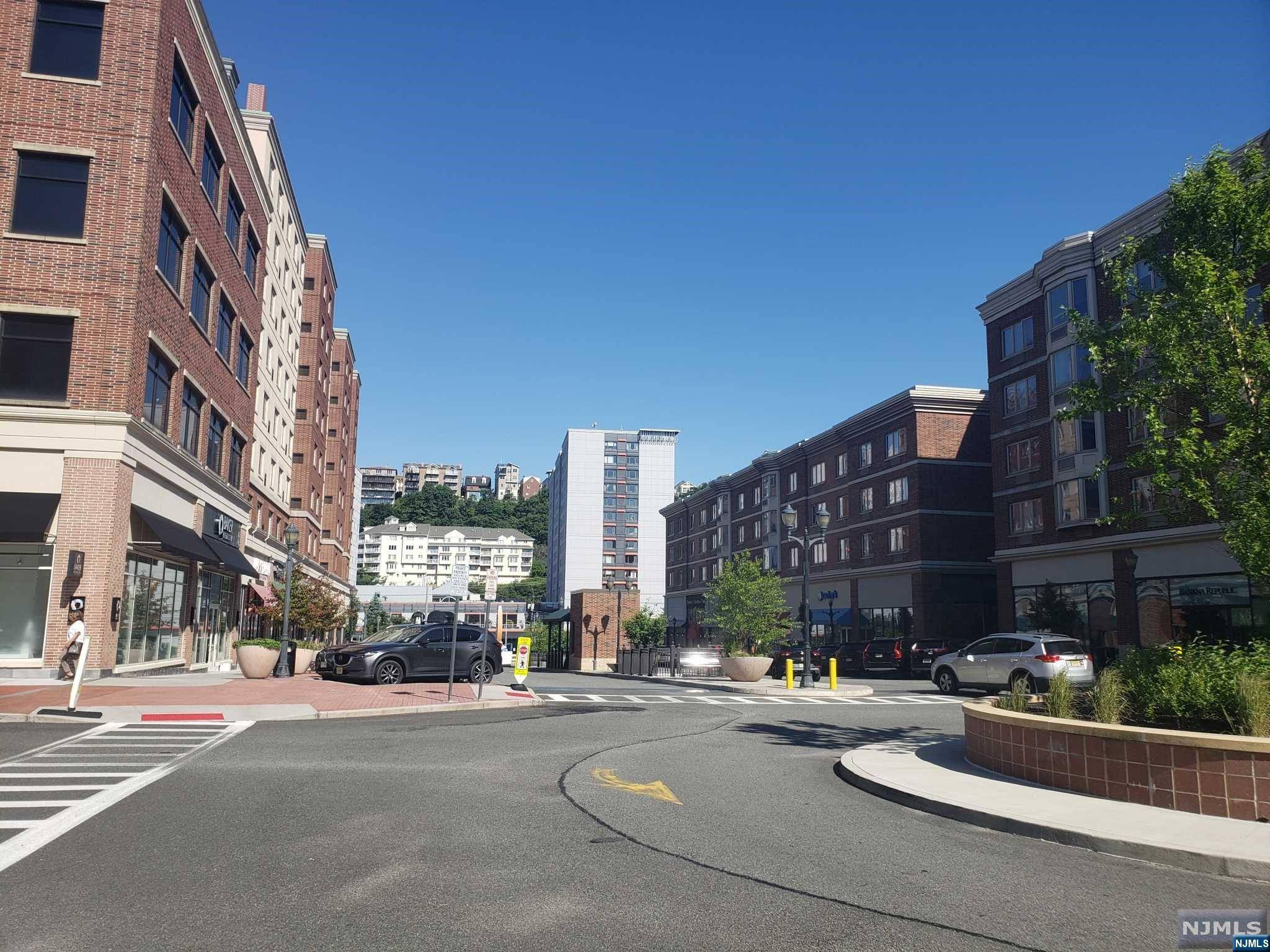 Edgewater, NJ 07020,2314 City PL