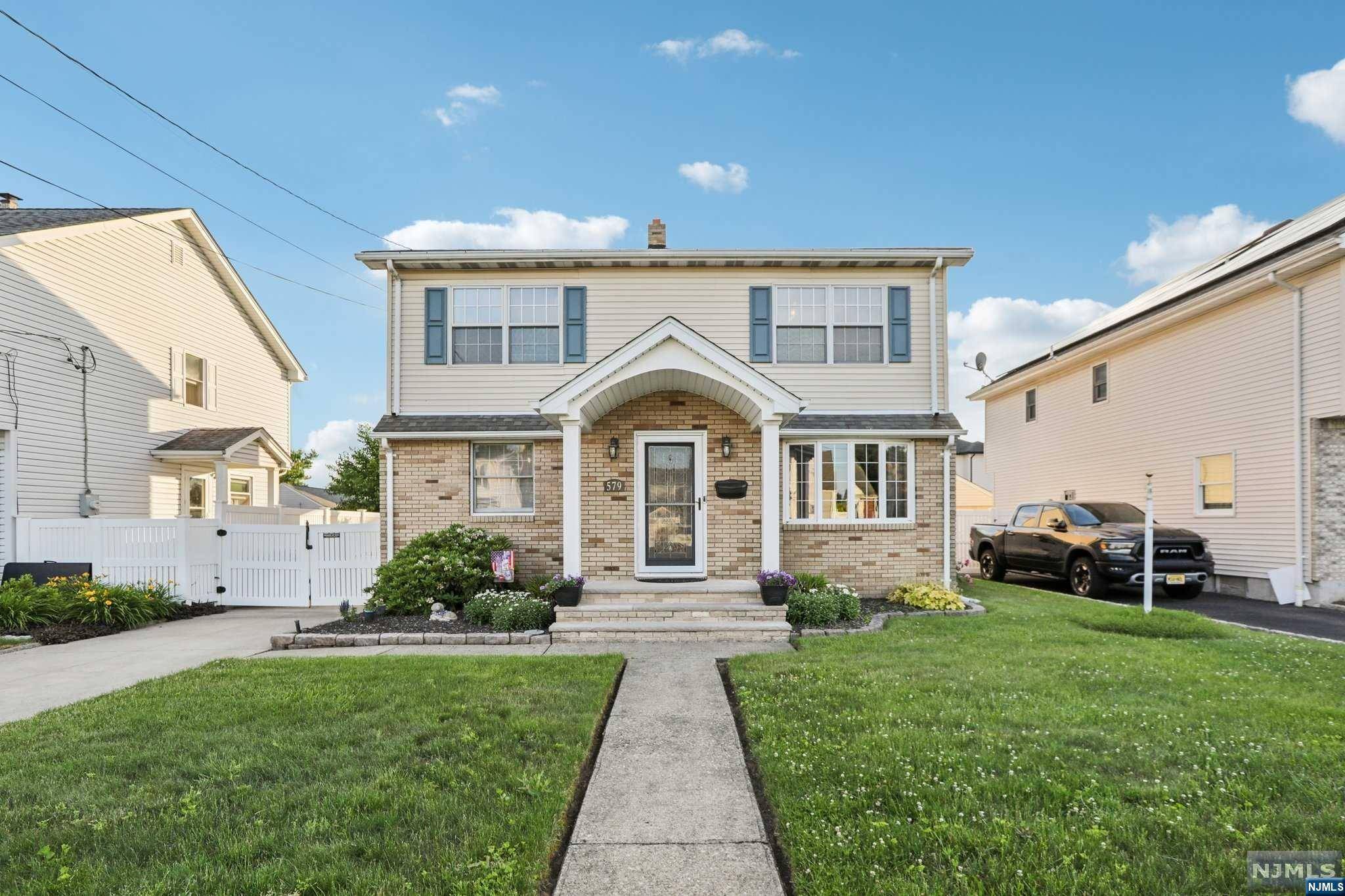 579 Ash AVE, Saddle Brook, NJ 07663