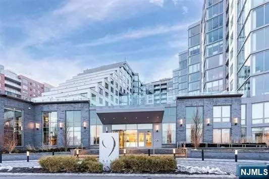 9 Ave At Port Imperial #425, West New York, NJ 07093