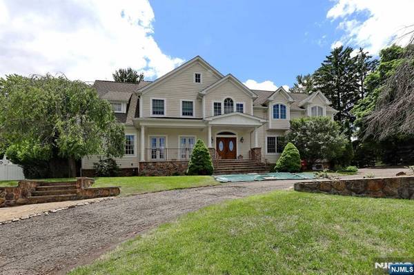 732 Terrace HTS, Wyckoff, NJ 07481