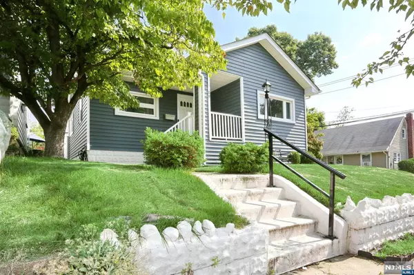 89 Harcourt AVE, Bergenfield, NJ 07621