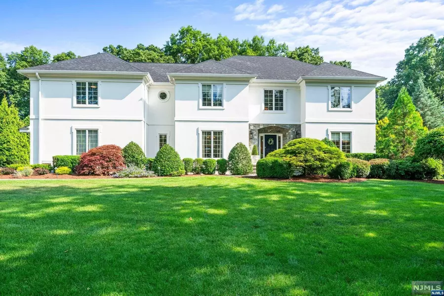 382 Lavelle, Wyckoff, NJ 07481