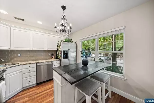 Mahwah, NJ 07430,2366 Phillip CT