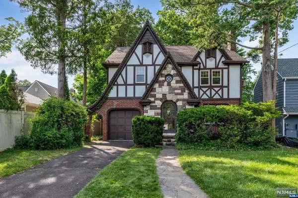 1332 Sussex RD, Teaneck, NJ 07666