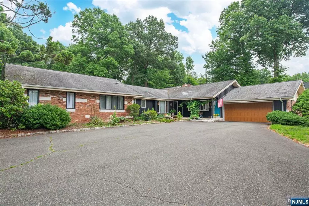 Montville Township, NJ 07058,326 Changebridge RD