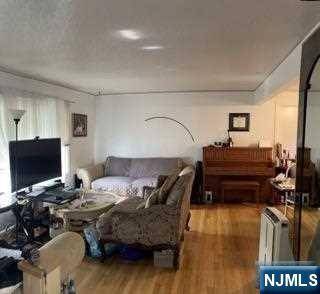 Hasbrouck Heights, NJ 07604,145 Baldwin AVE