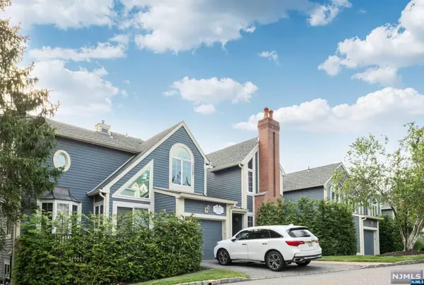 318 Cambridge DR, Ramsey, NJ 07446