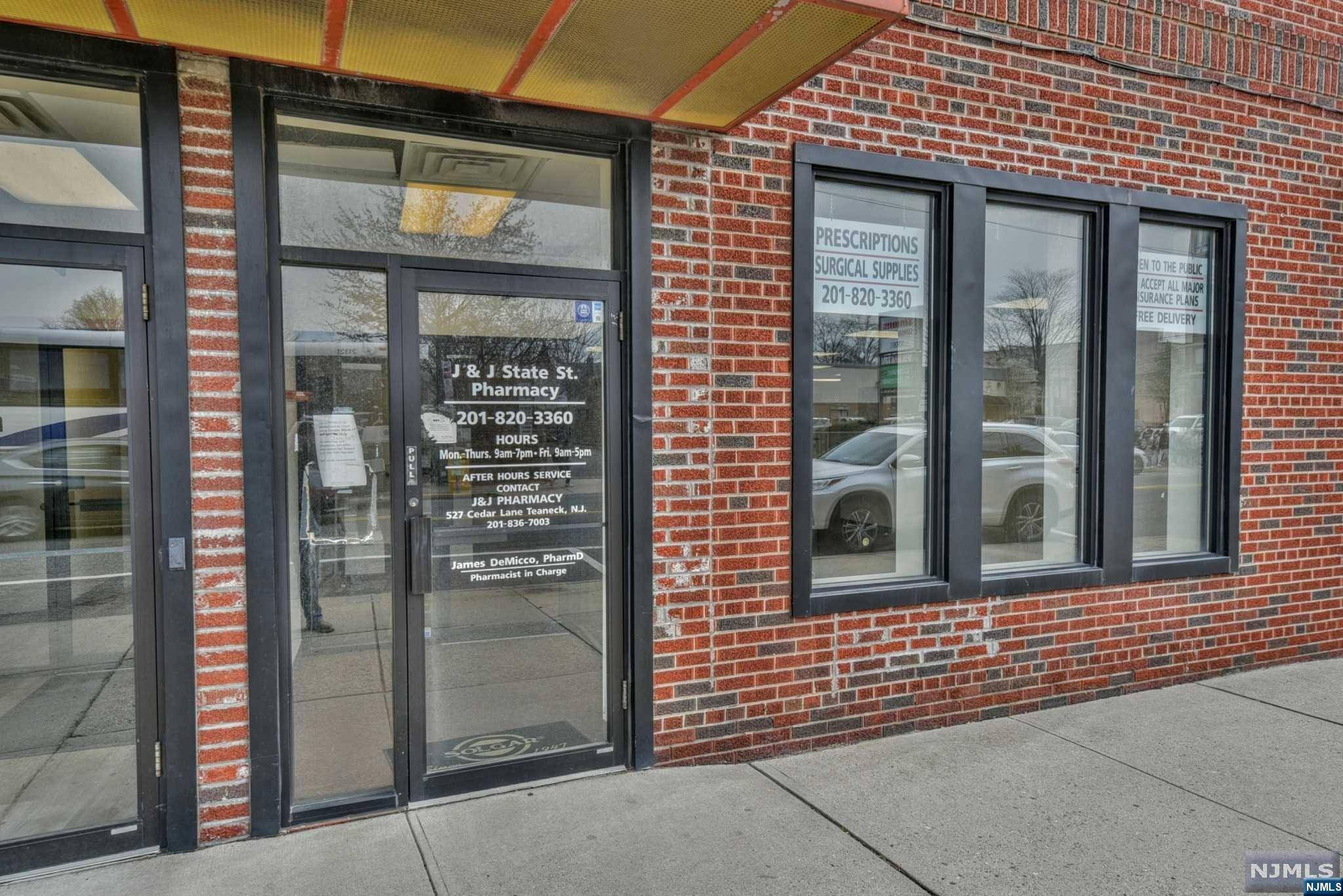 Hackensack, NJ 07601,294-298 State ST
