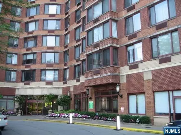 100 Old Palisade RD #3114, Fort Lee, NJ 07024