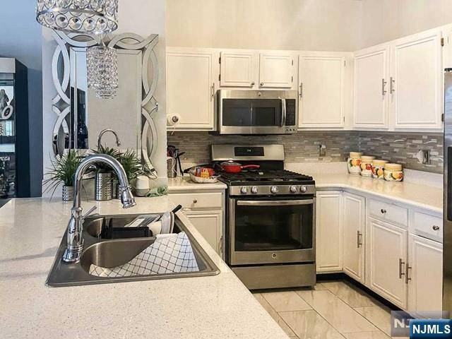 Kearny, NJ 07032,20 S Midland AVE #H 11