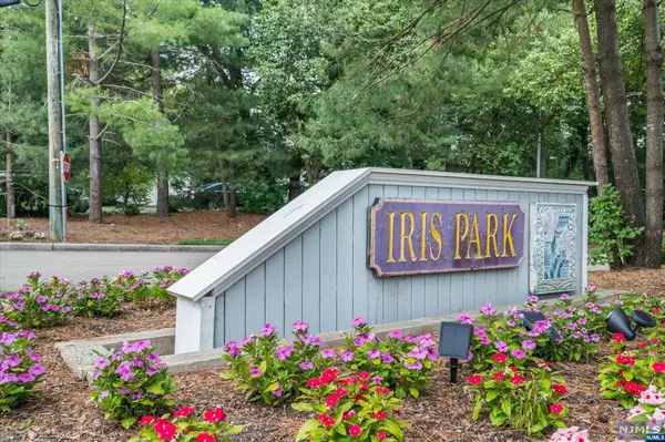 Glen Rock, NJ 07452,48 Iris CIR