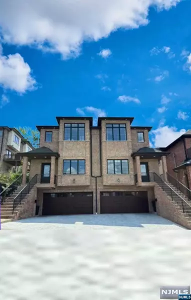 332B 8th ST, Palisades Park, NJ 07650