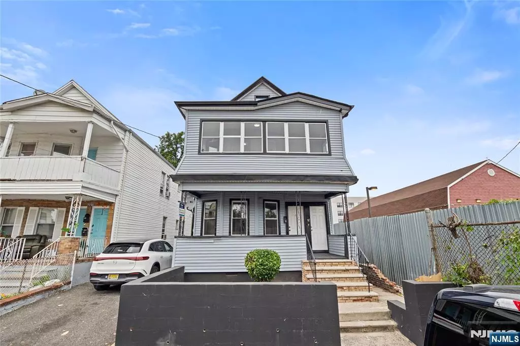 Paterson, NJ 07501,227-229 Lawrence ST
