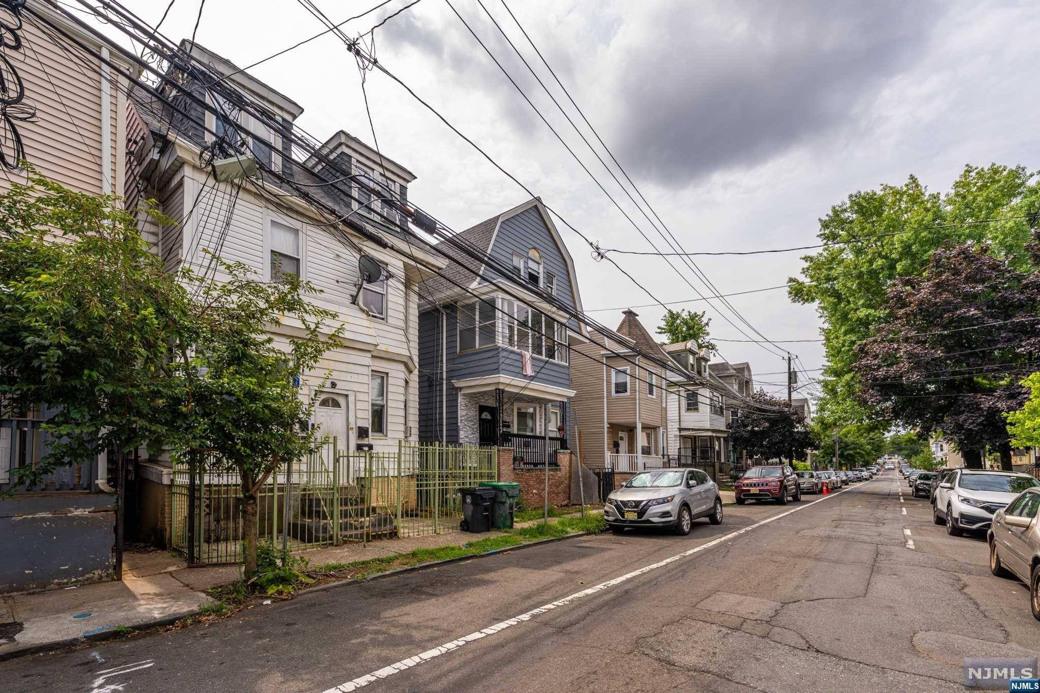Newark, NJ 07107,69 N 5th ST