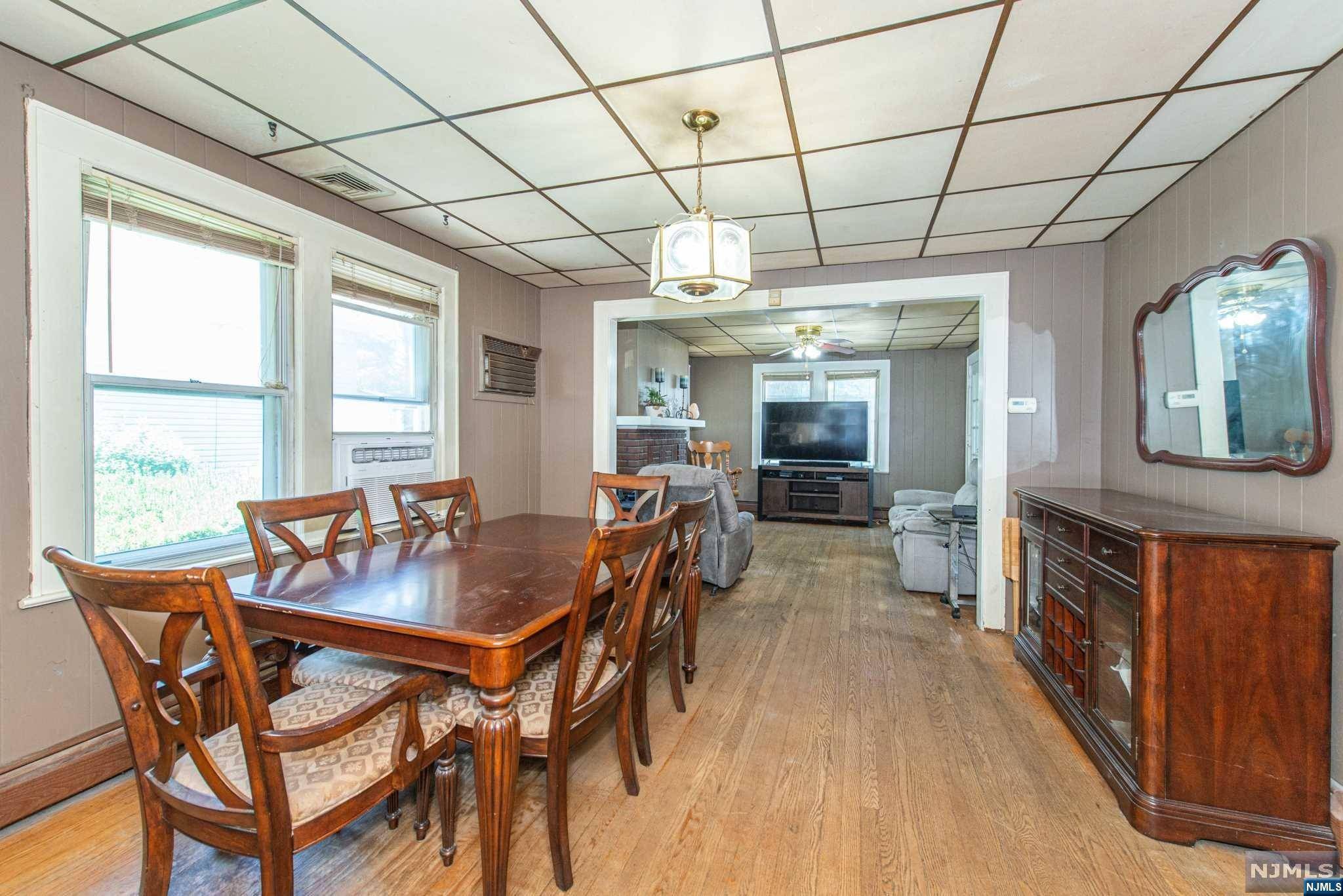 Wood Ridge, NJ 07075,24 Humboldt ST