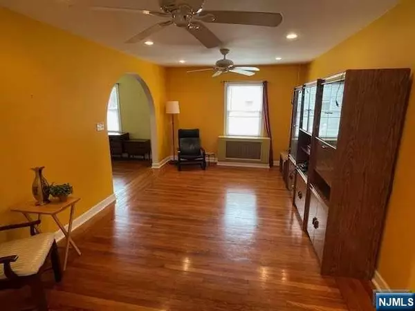 Teaneck, NJ 07666,303 Pleasant PL