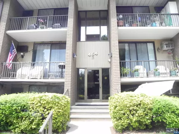 Little Ferry, NJ 07643,464B Liberty ST #108