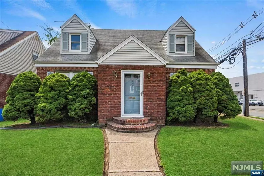 702 Mola BLVD, Elmwood Park, NJ 07407