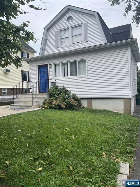 Teaneck, NJ 07666,560 Hillcrest ST