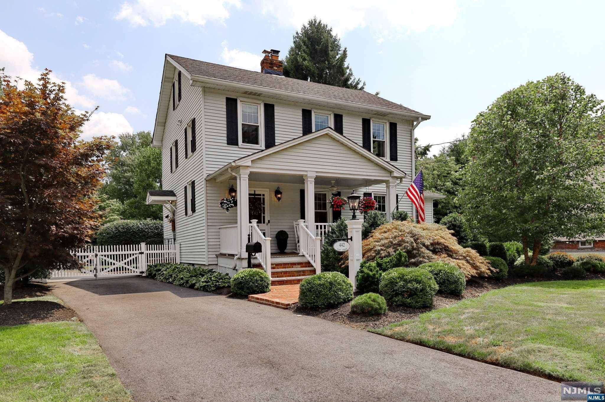 Oradell, NJ 07649,442 1st ST