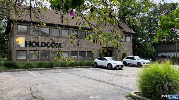 955 Lincoln AVE, Glen Rock, NJ 07452