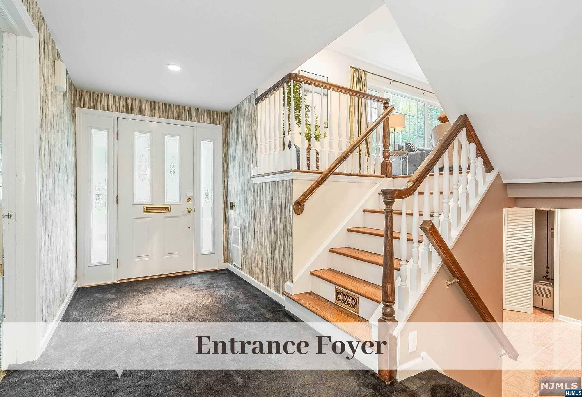 Wyckoff, NJ 07481,371 Drake RD