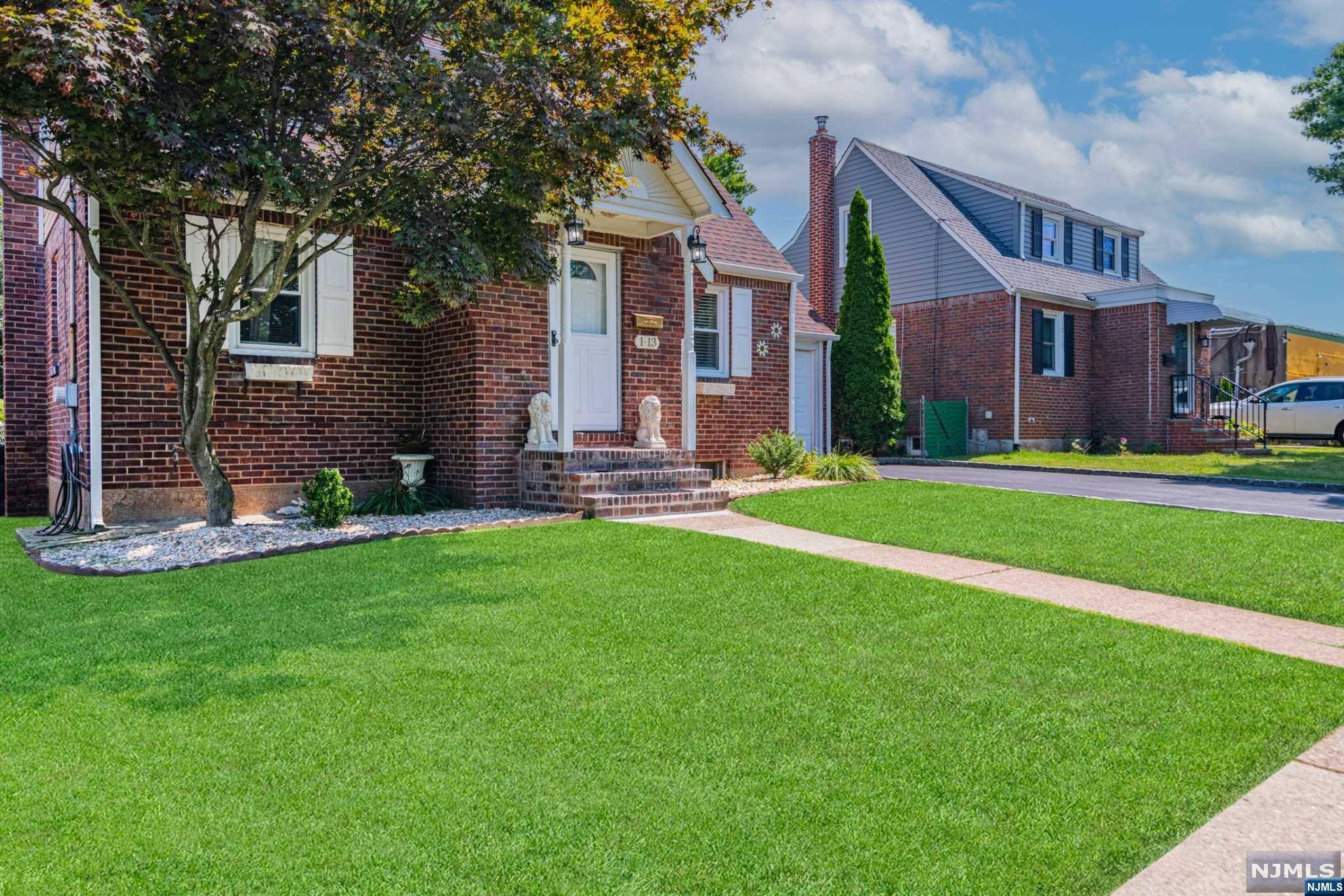 Fair Lawn, NJ 07410,1-13 34th ST
