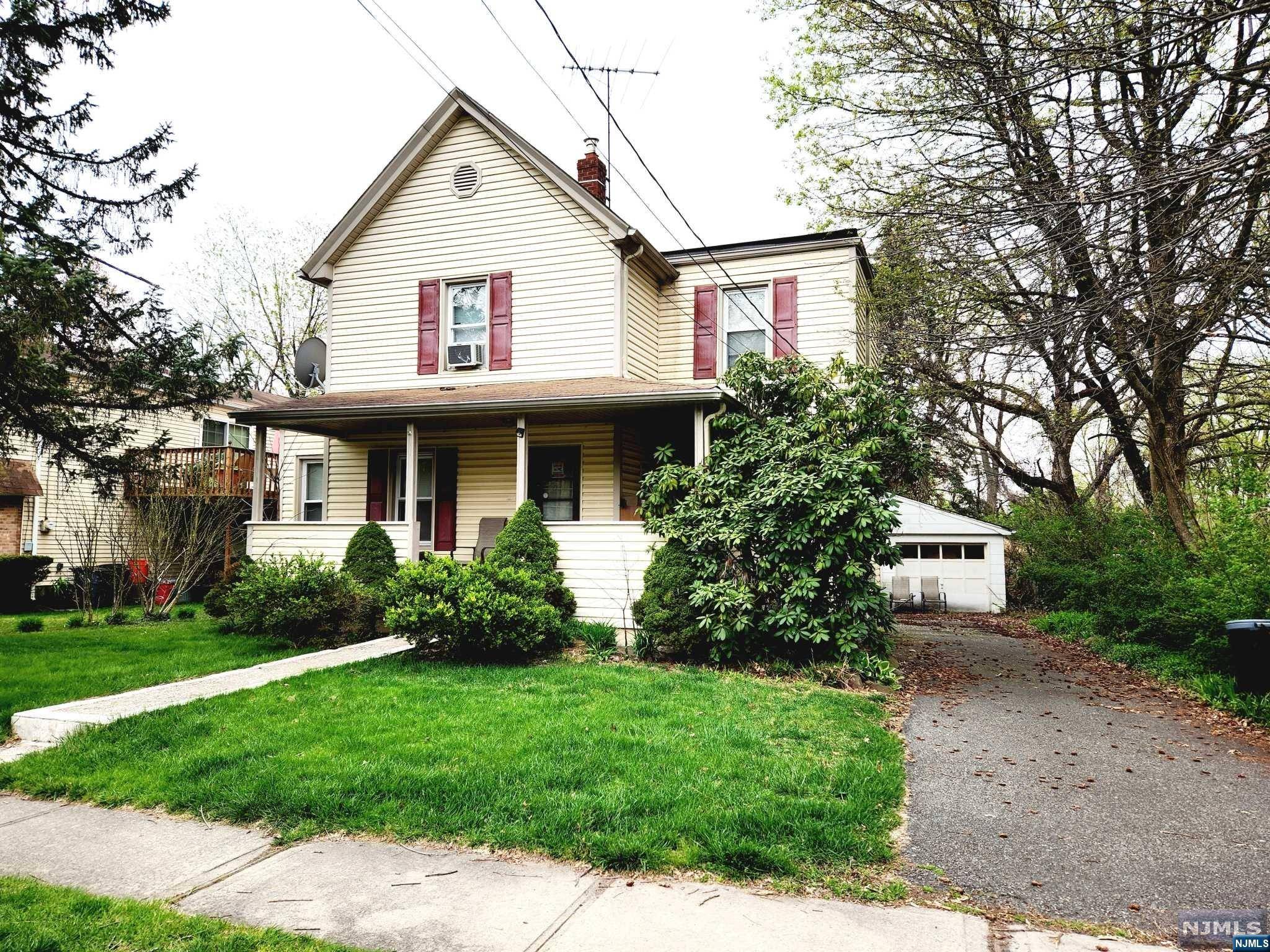 136 Spring ST, Leonia, NJ 07605