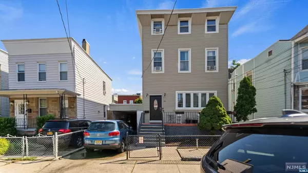 124 Winfield AVE, Jersey City, NJ 07305