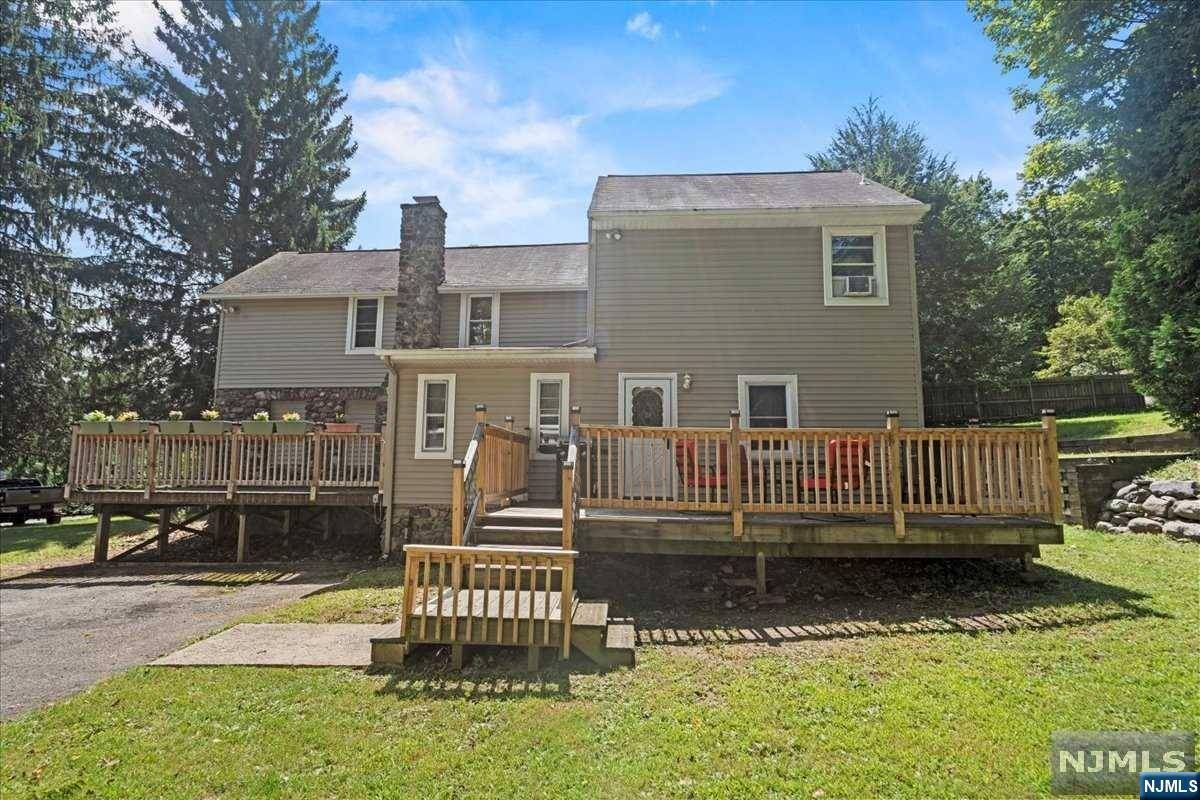 West Milford, NJ 07480,1615 Macopin RD