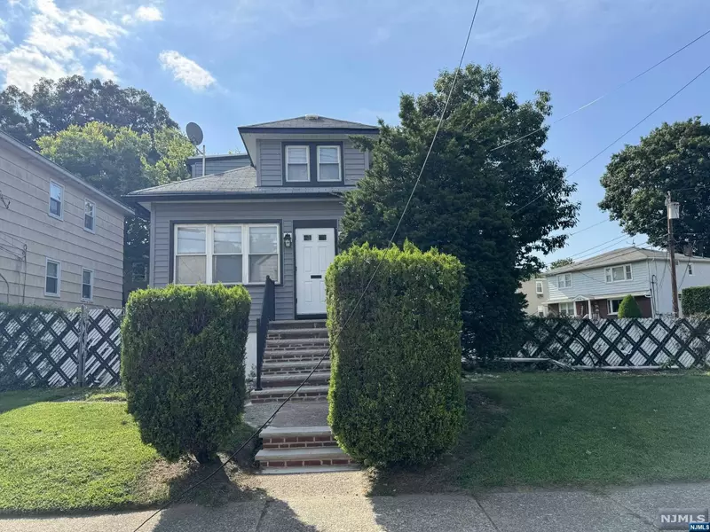 438 E 54th, Elmwood Park, NJ 07407