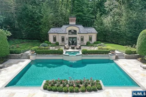Saddle River, NJ 07458,14 Denison DR
