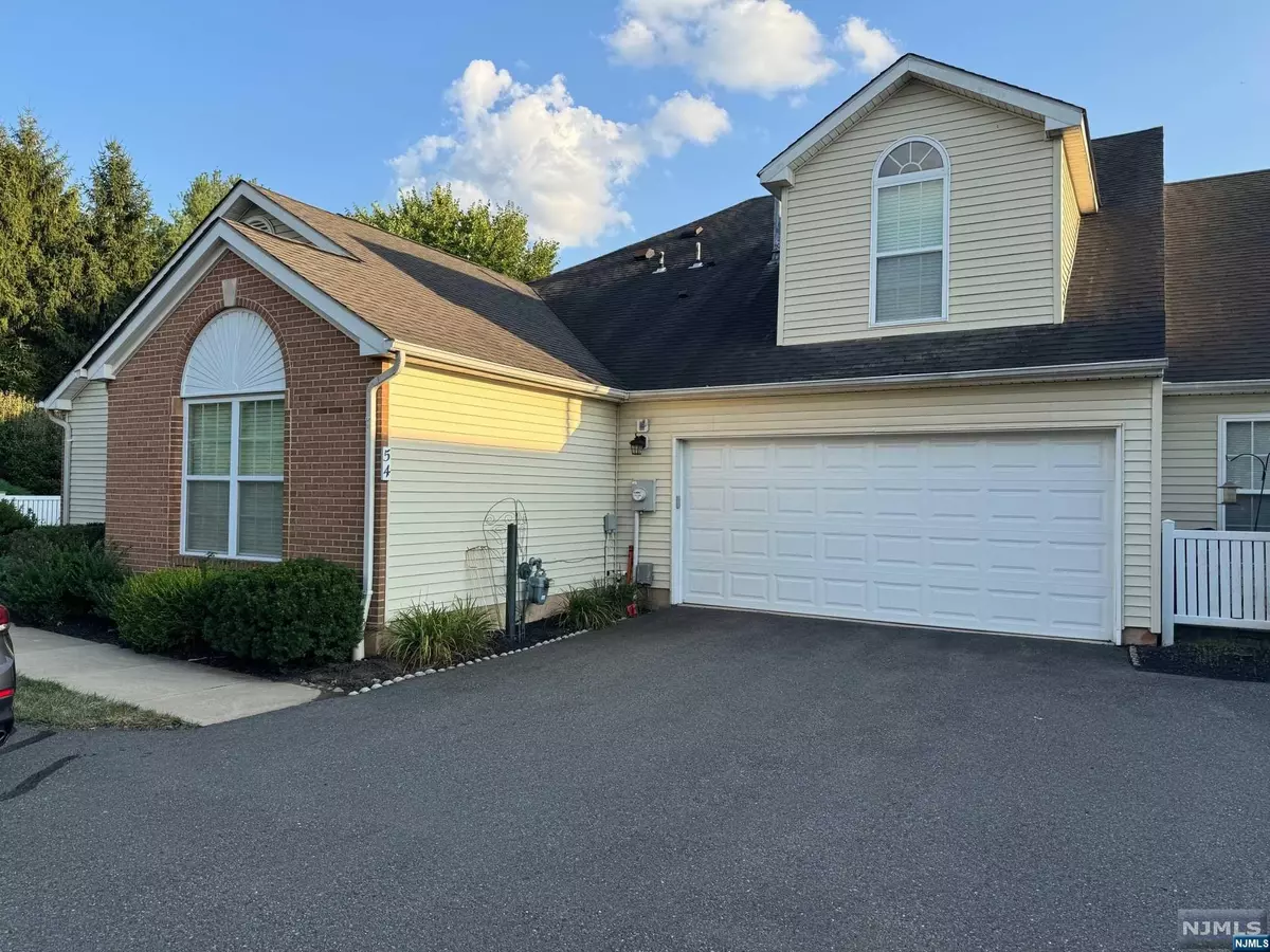 Hillsborough, NJ 08844,54 Chandler CT