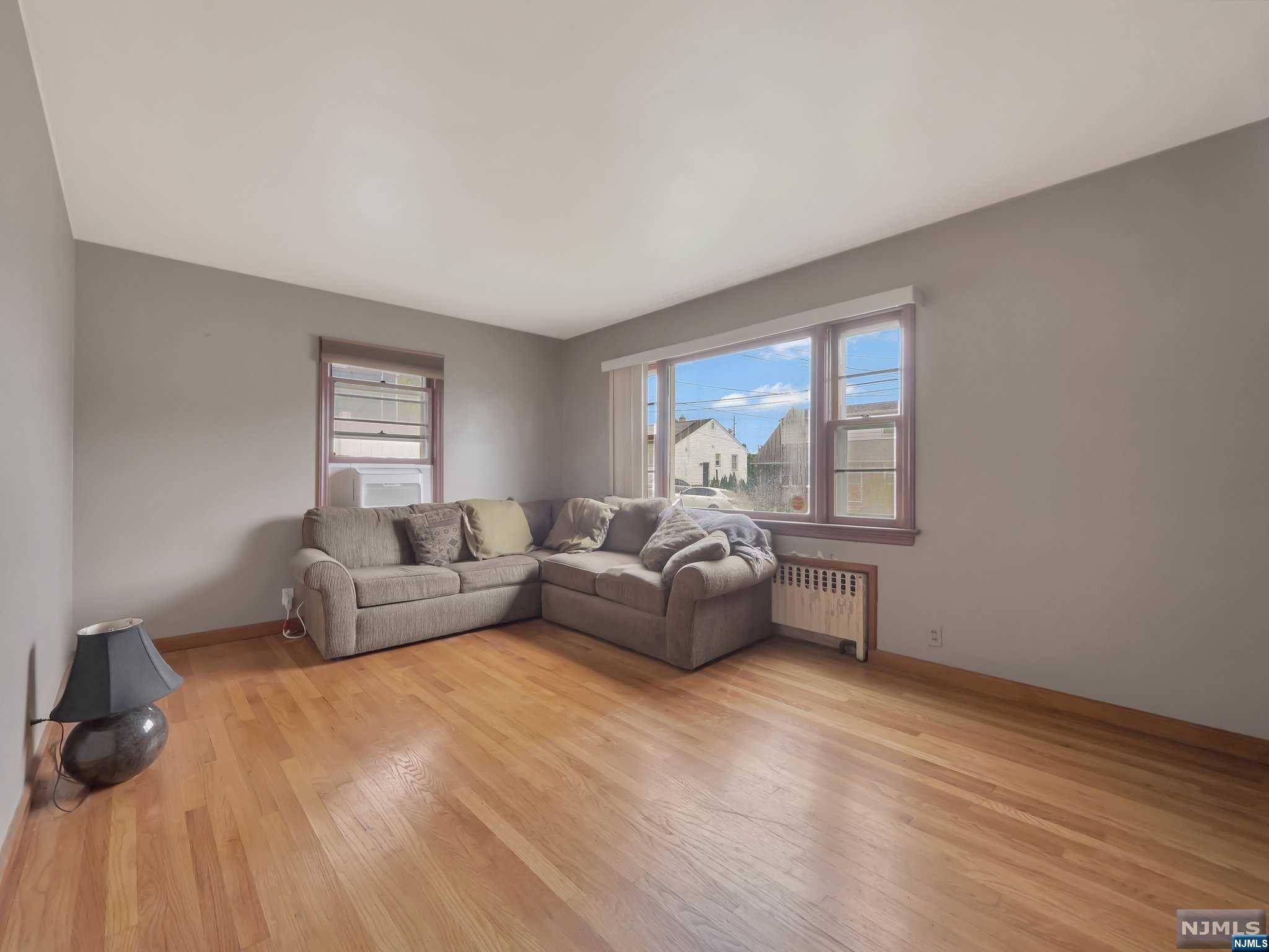 Haledon, NJ 07508,379 Hobart AVE