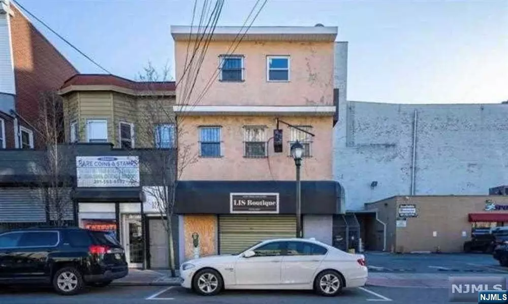 329 48th ST, Union City, NJ 07087