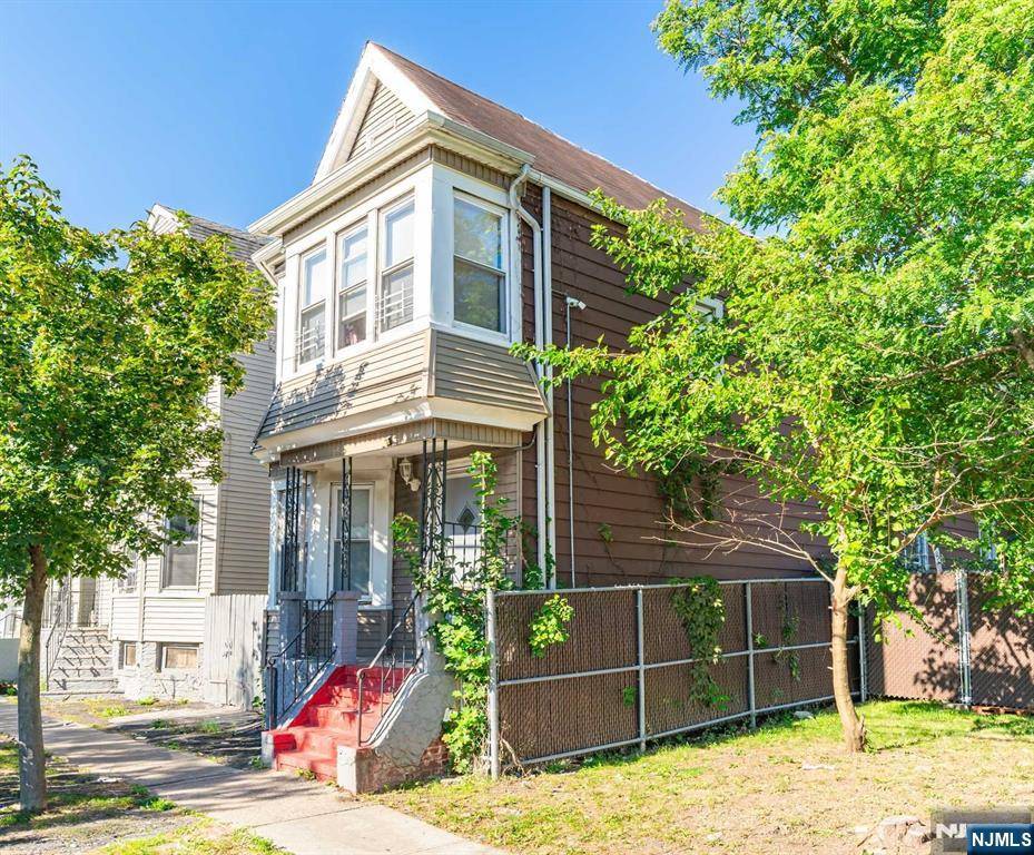 637 S 10th ST, Newark, NJ 07108