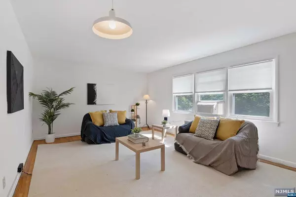 River Edge, NJ 07661,291 Bogert RD #2B