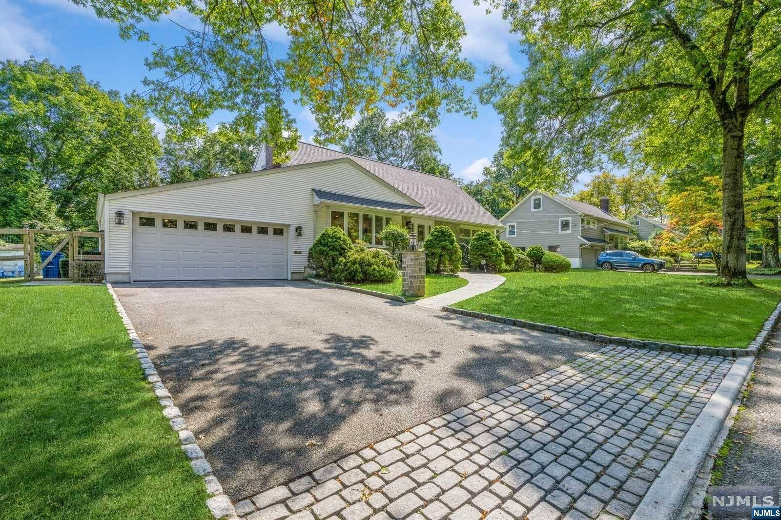 Haworth, NJ 07641,317 Harrison ST