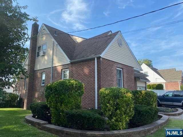 Saddle Brook, NJ 07663,809 Saddle River RD