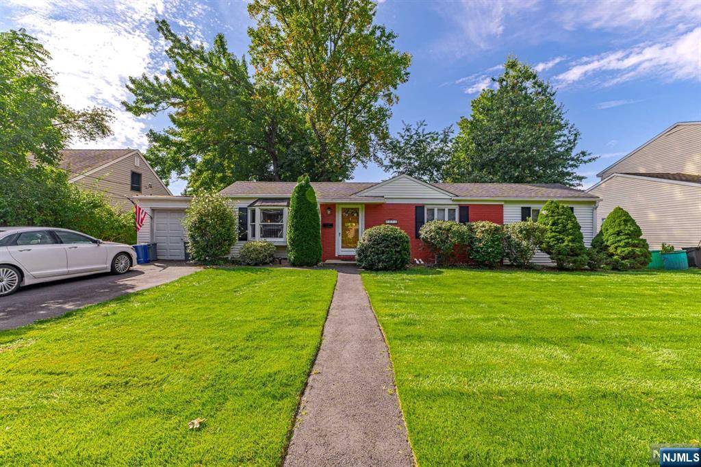River Edge, NJ 07661,277 Howland AVE