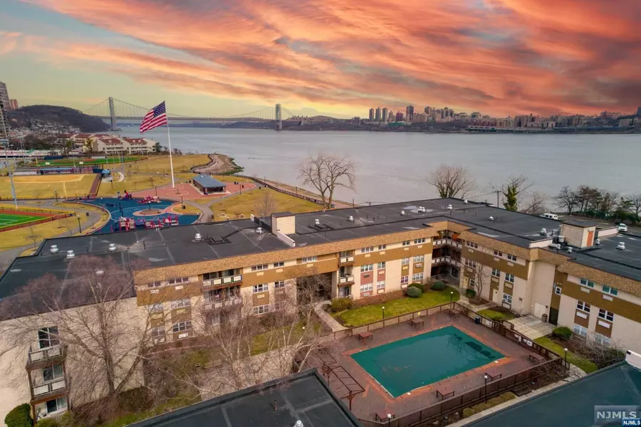 1111 River, Edgewater, NJ 07020