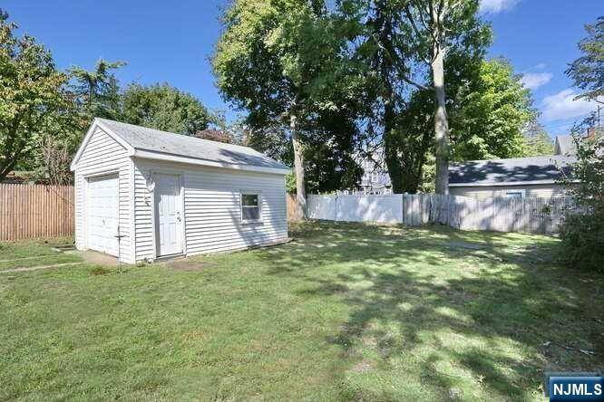 Westwood, NJ 07675,405 Fairview AVE