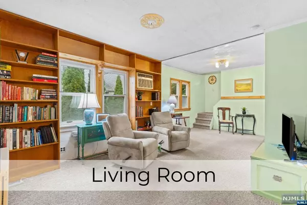 Teaneck, NJ 07666,292 Harding AVE