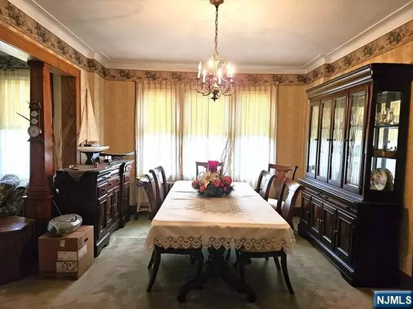 Secaucus, NJ 07094,805 Cedar AVE